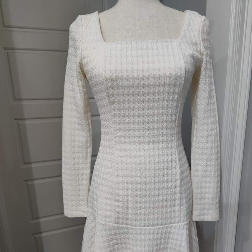 Venus Ivory peplum square neck dress size 2